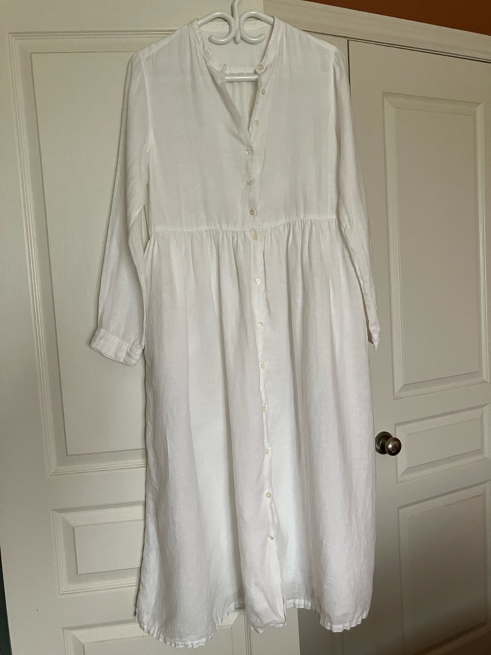 Women's Long Sleeve nest Robe Dress in White Linen